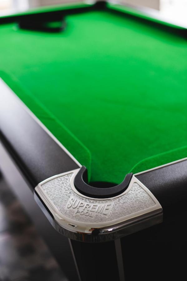 Large - Hot Tub - Pool Table - Bbq - 5 Bedrooms - Log Burner