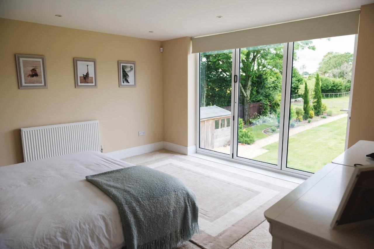 Large - Hot Tub - Pool Table - Bbq - 5 Bedrooms - Log Burner Holiday home *