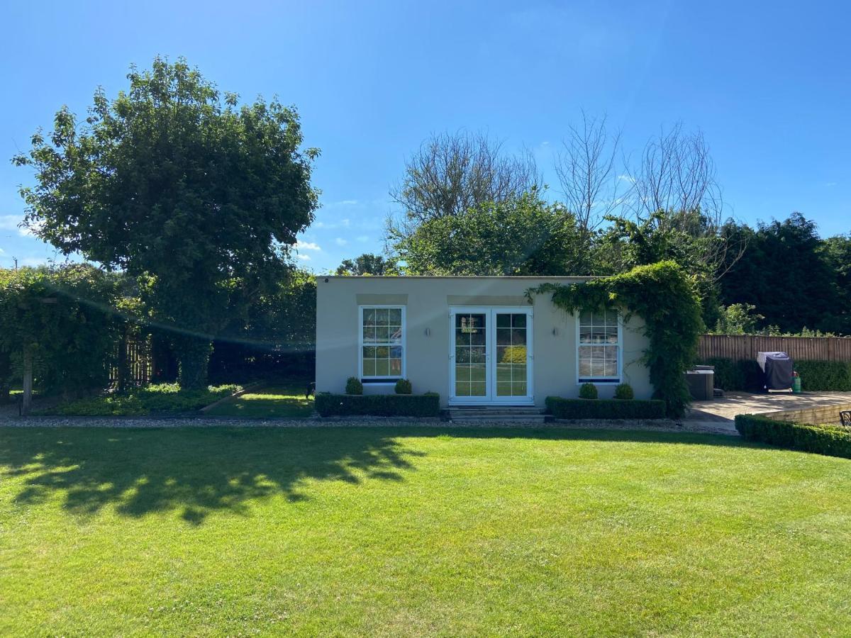 Large - Hot Tub - Pool Table - Bbq - 5 Bedrooms - Log Burner Holiday home