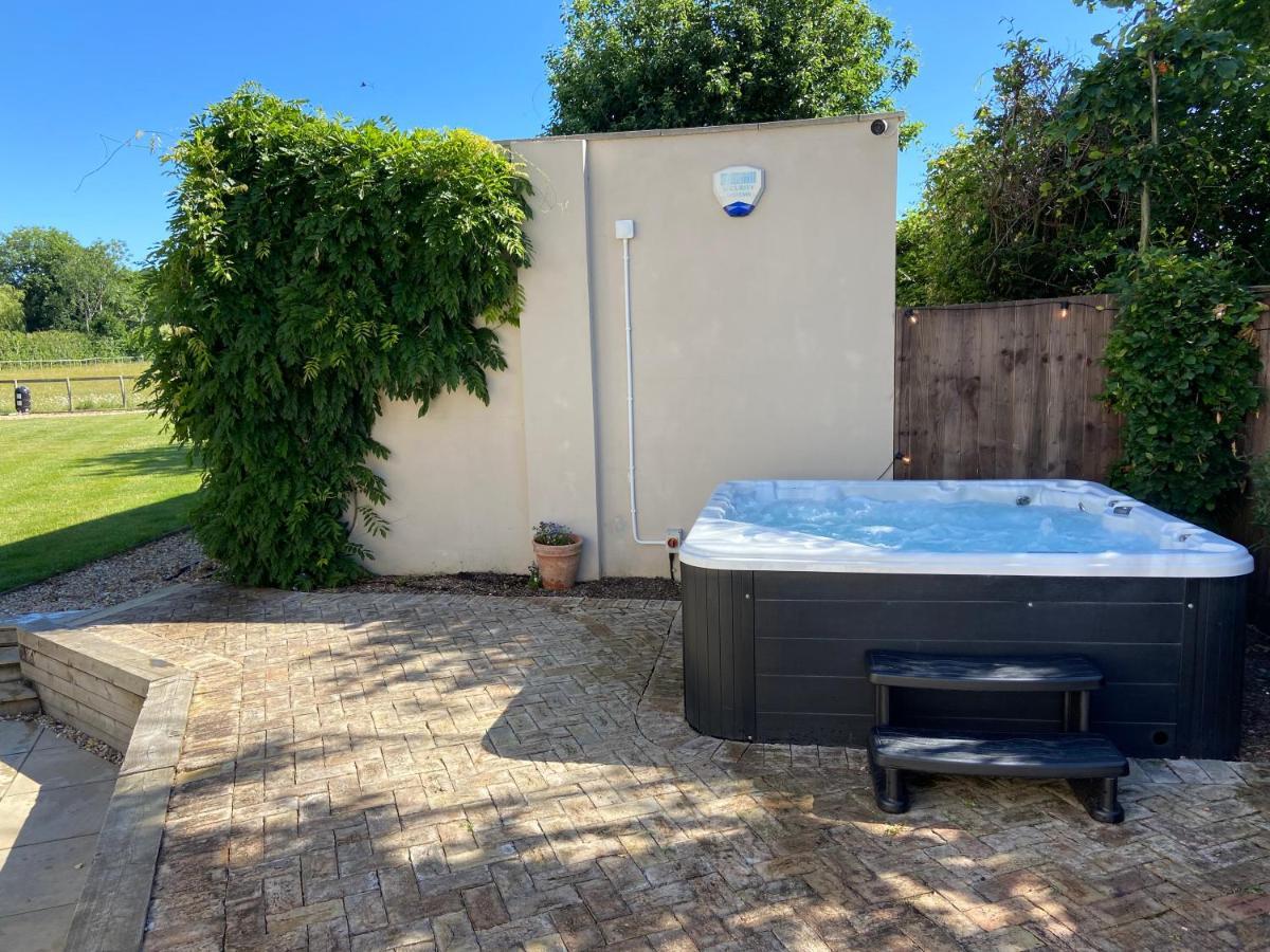 Ferienhaus Large - Hot Tub - Pool Table - Bbq - 5 Bedrooms - Log Burner *